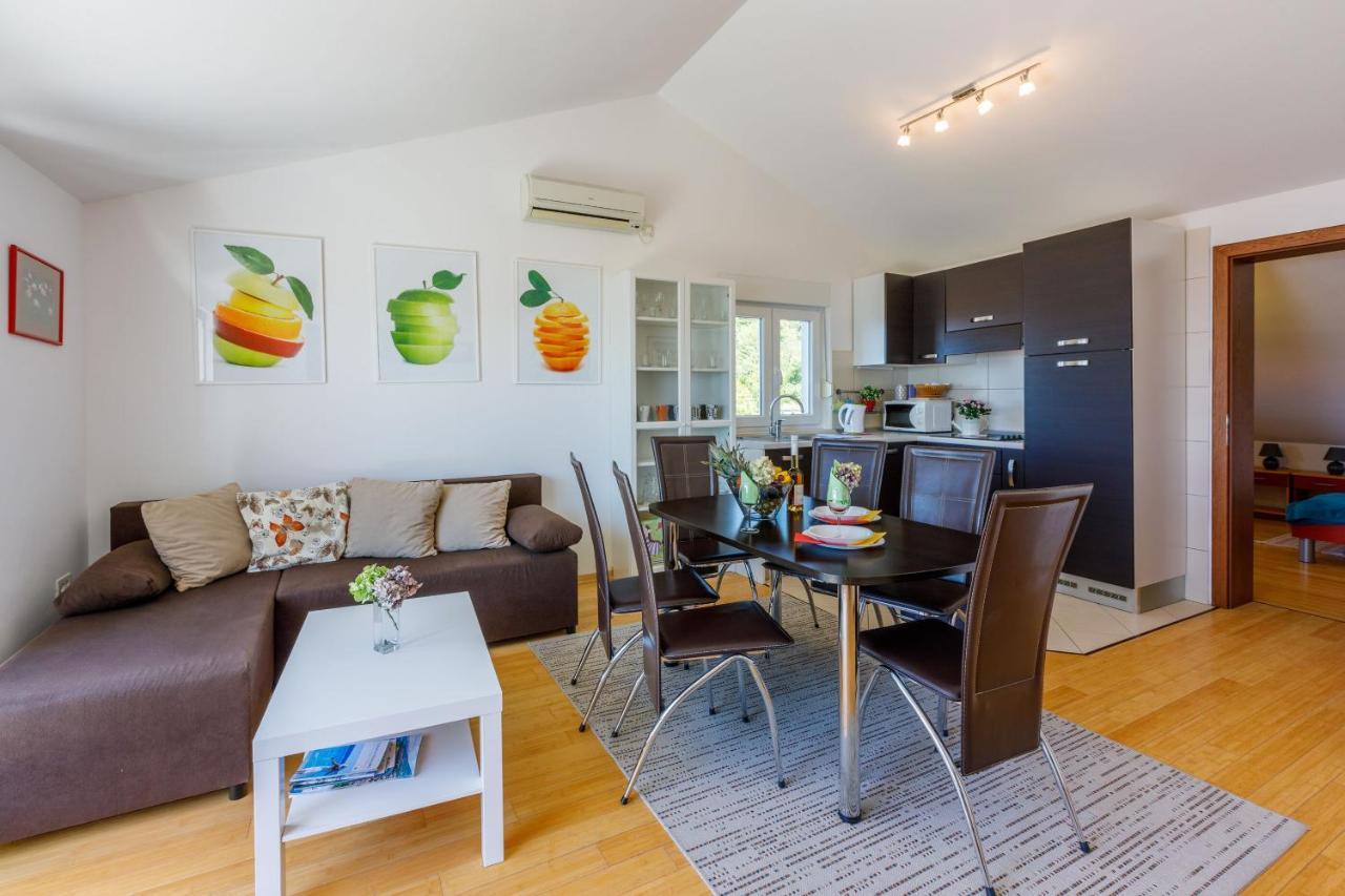 Apartments Robic Селце Екстер'єр фото