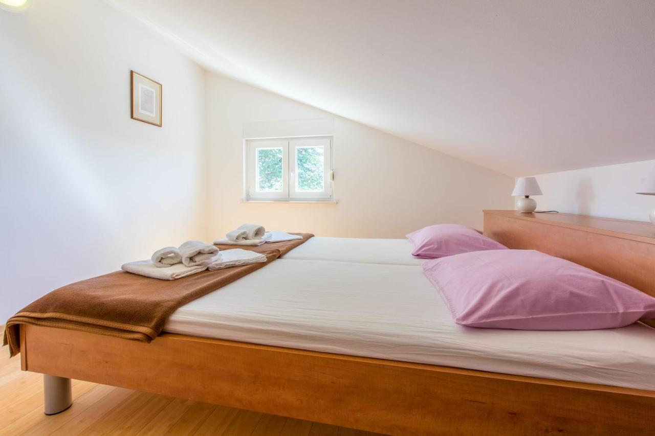Apartments Robic Селце Екстер'єр фото