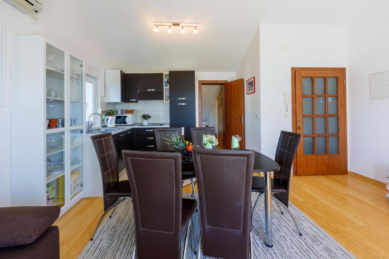 Apartments Robic Селце Екстер'єр фото